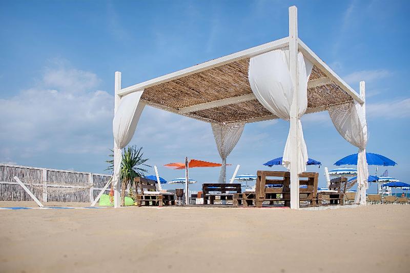 هتل NH Catania Parco Degli Aragonesi