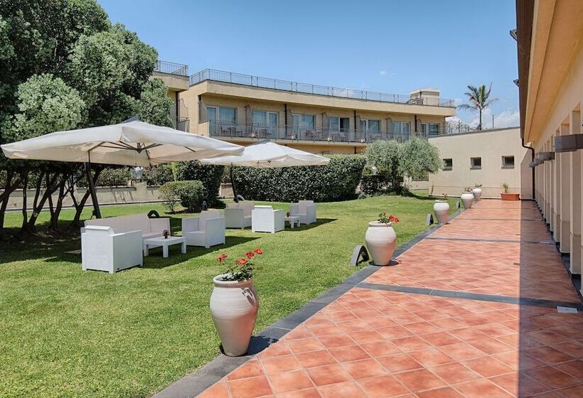 هتل NH Catania Parco Degli Aragonesi