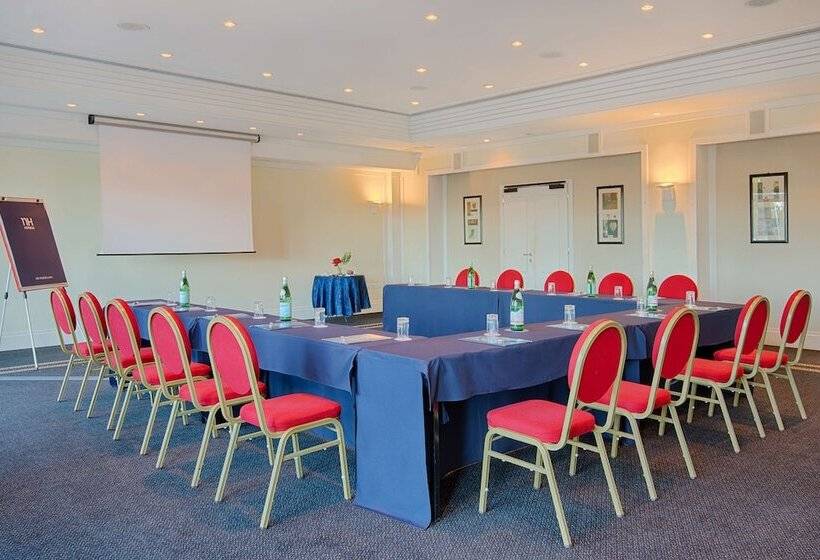 هتل NH Catania Parco Degli Aragonesi