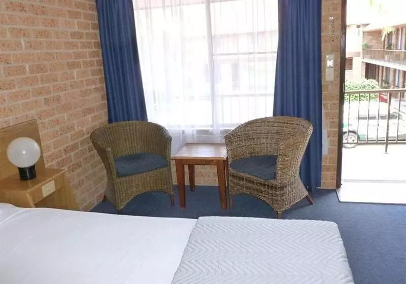 Отель Royal Palms Motor Inn