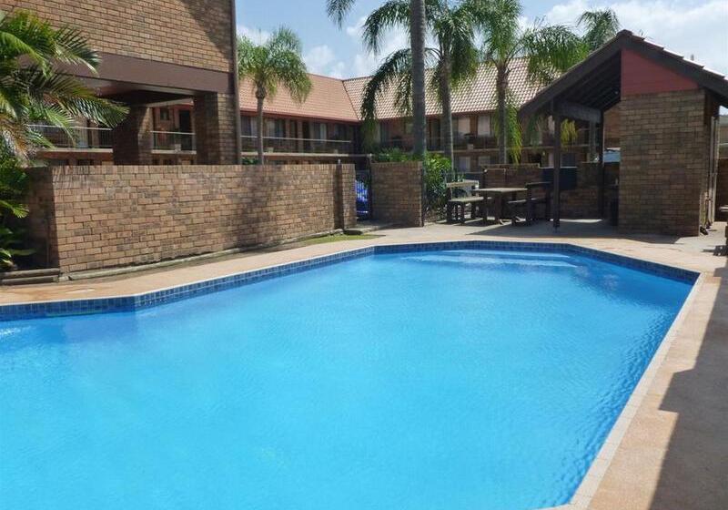 בית מלון כפרי Royal Palms Motor Inn