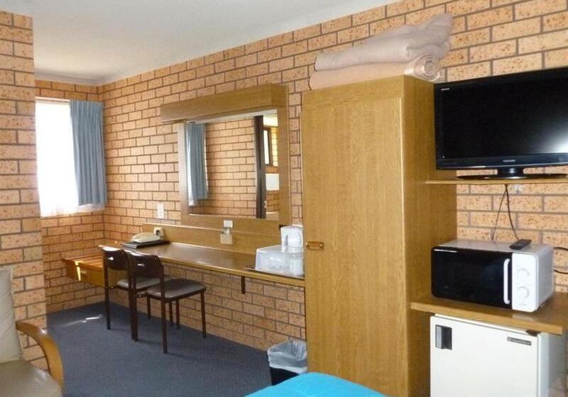 בית מלון כפרי Royal Palms Motor Inn