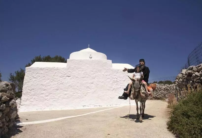 منتجع Yria Island Boutique Hotel & Spa