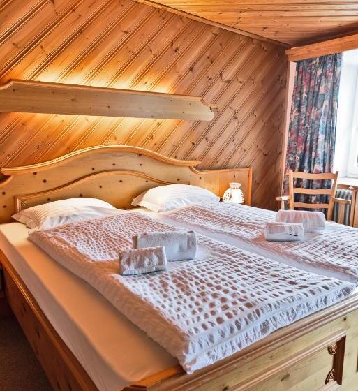 ホテル Bernina Hospiz