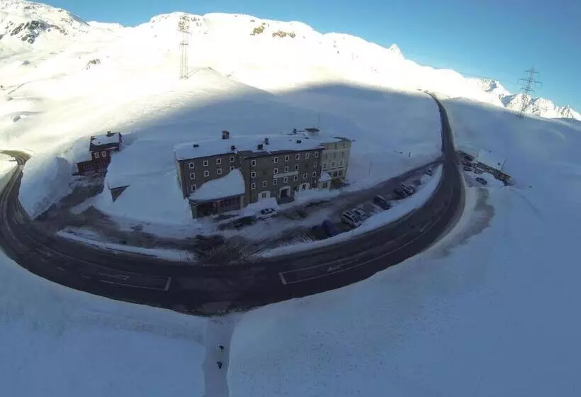 هتل Bernina Hospiz