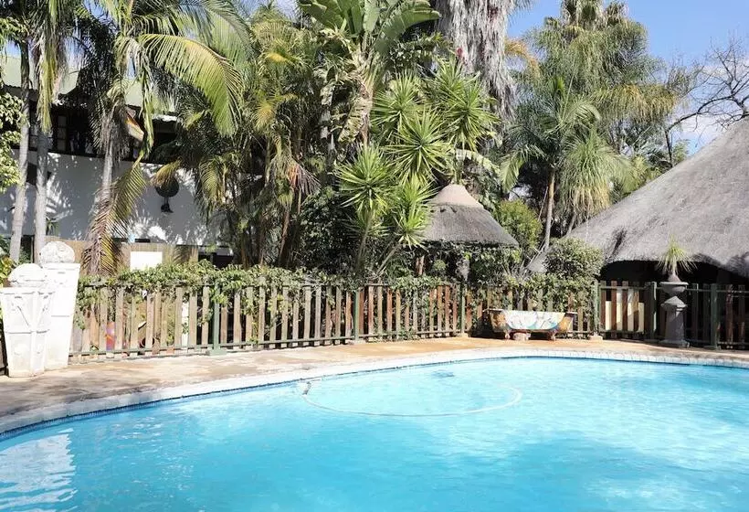 ホテル Golden Lantern Guest Lodge