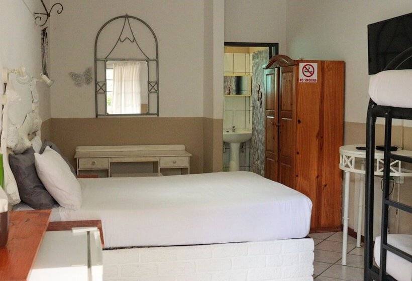 Hotel Golden Lantern Guest Lodge