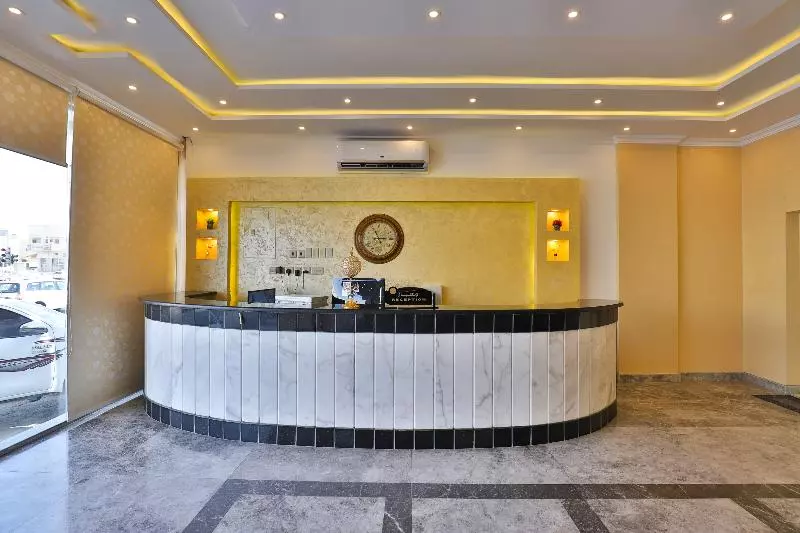 هتل The First Host 2 By Oyo Rooms