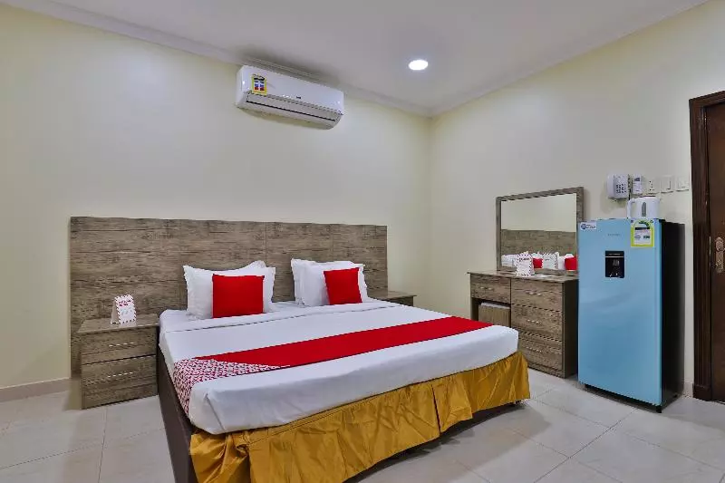 هتل The First Host 2 By Oyo Rooms