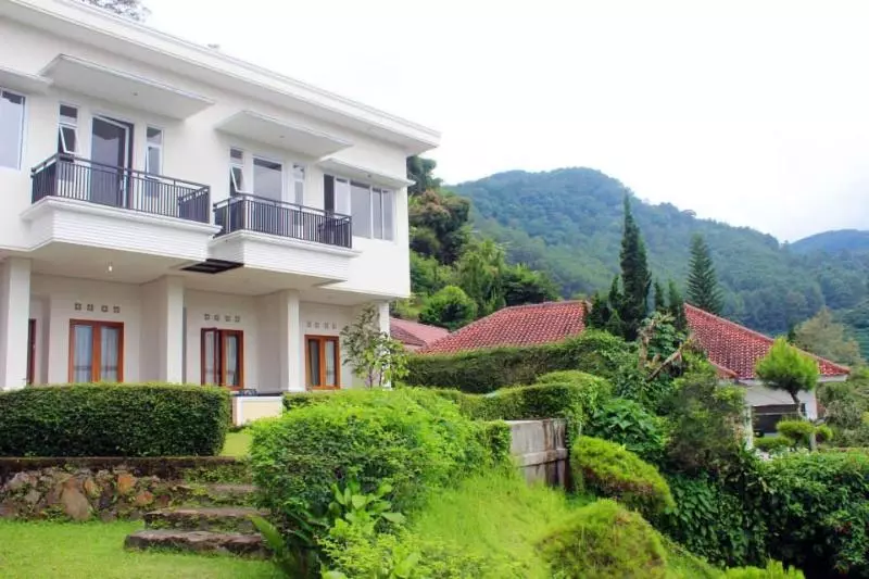 Hotel Villa Resort Puncak Khansa River View