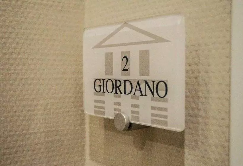 تختخواب و صبحانه Al Giordano