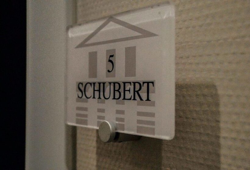 تختخواب و صبحانه Al Giordano