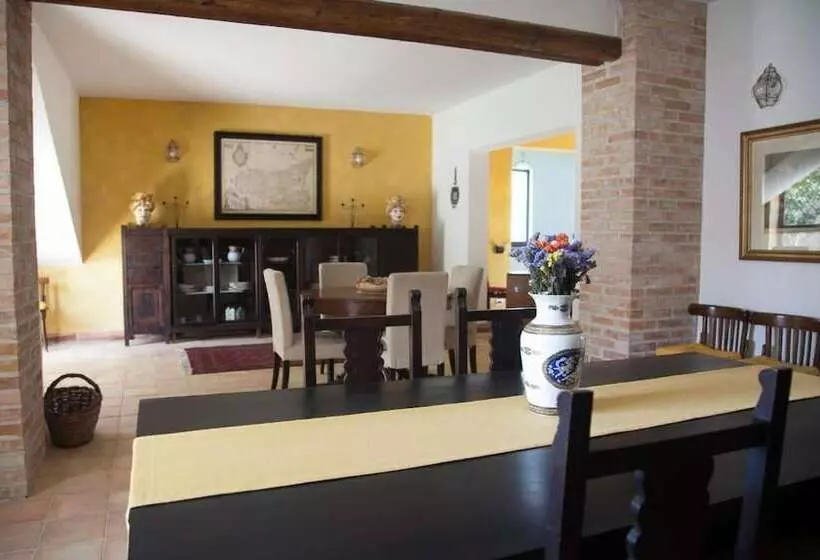 Aamiaismajoitus (B&B) Casa Go'el