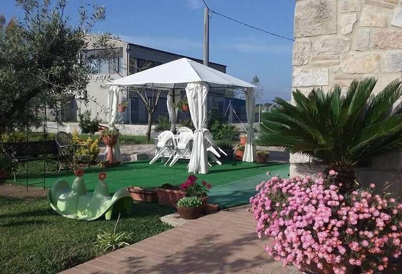 تختخواب و صبحانه Il Casale Delle Fragole