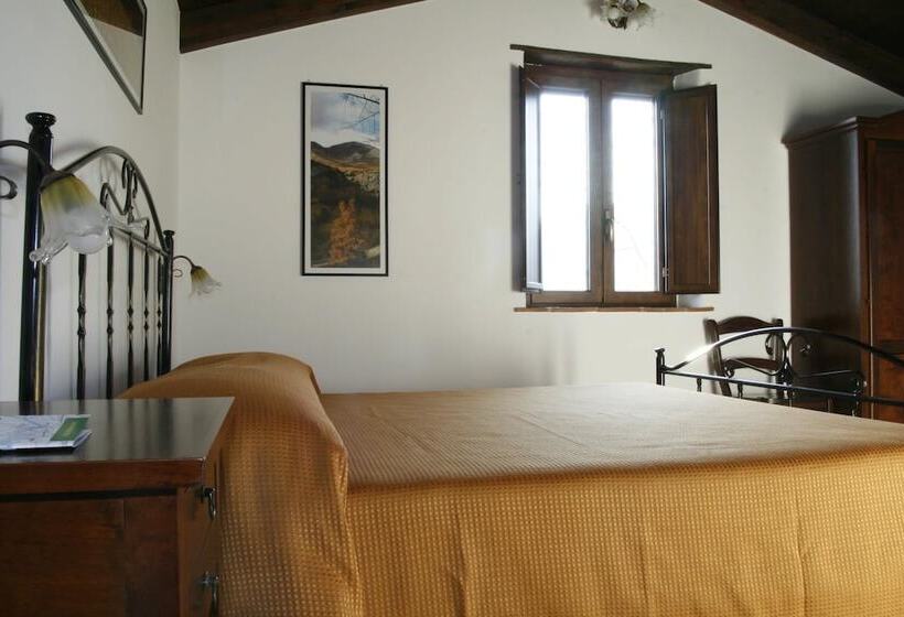 تختخواب و صبحانه Il Casale Delle Fragole