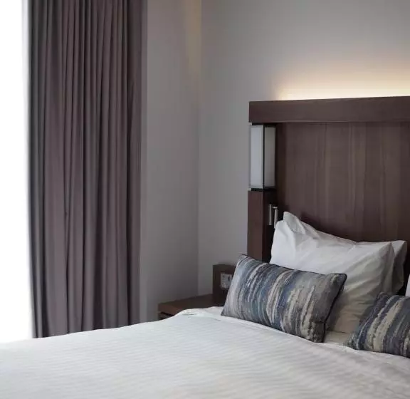 Hotelli Courtyard By Marriott London Heathrow Airport