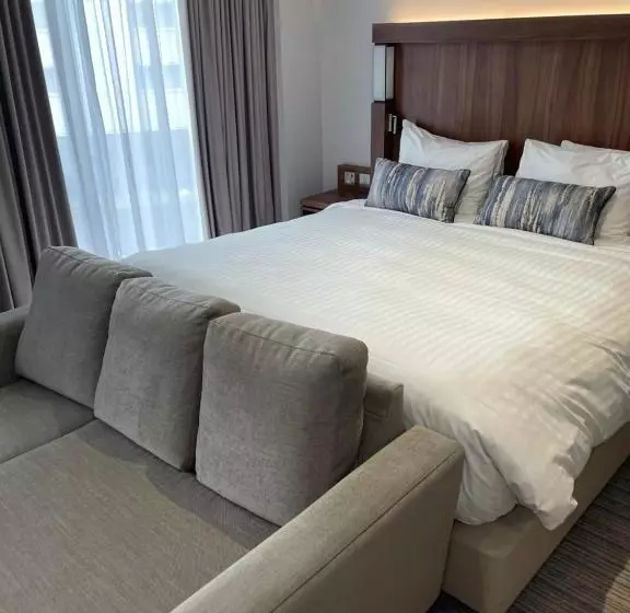 Hotelli Courtyard By Marriott London Heathrow Airport