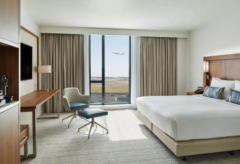Hotelli Courtyard By Marriott London Heathrow Airport