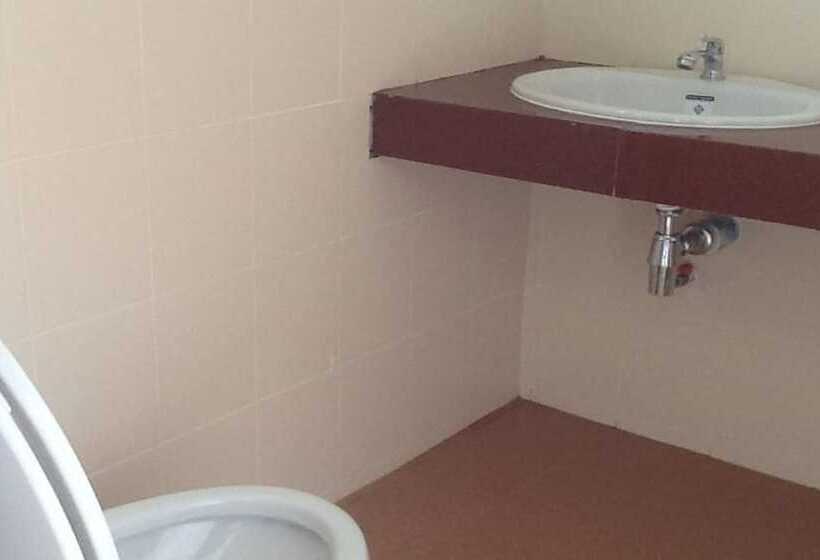 Отель Poomsiriplace