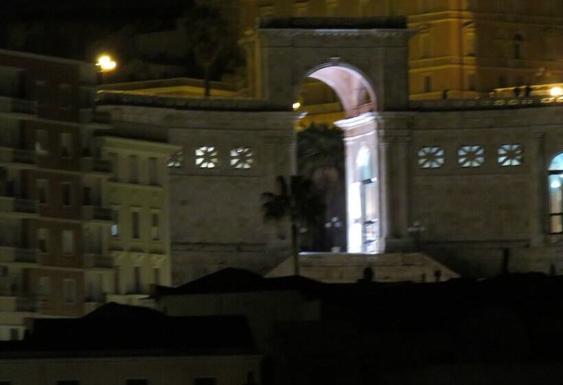 بنسيون Luna Rossa Rooms