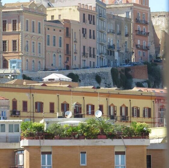 بنسيون Luna Rossa Rooms