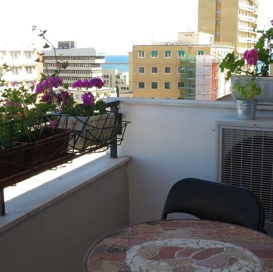 بنسيون Luna Rossa Rooms