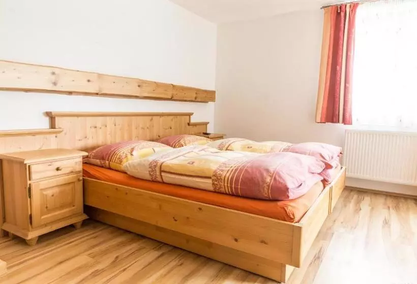 Retkeilymaja Landgasthof Seyrlberg