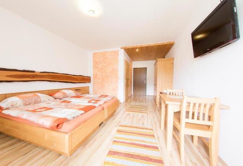 호스텔 Landgasthof Seyrlberg