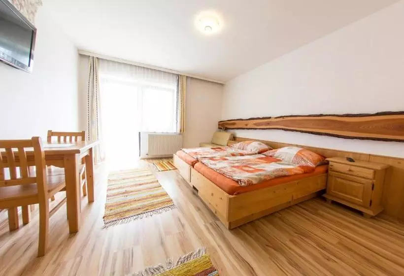 Retkeilymaja Landgasthof Seyrlberg