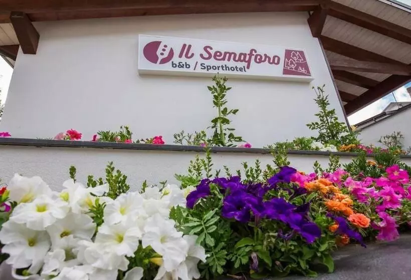 Aamiaismajoitus (B&B) Il Semaforo Sila