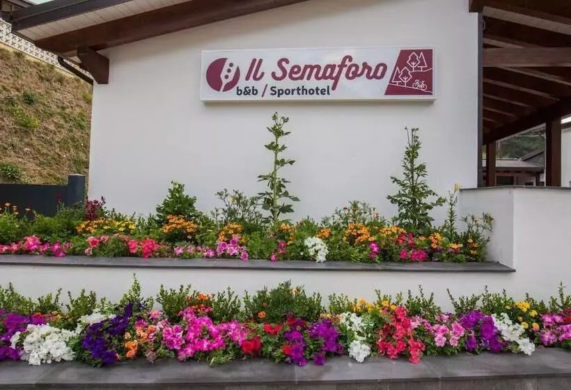 Aamiaismajoitus (B&B) Il Semaforo Sila