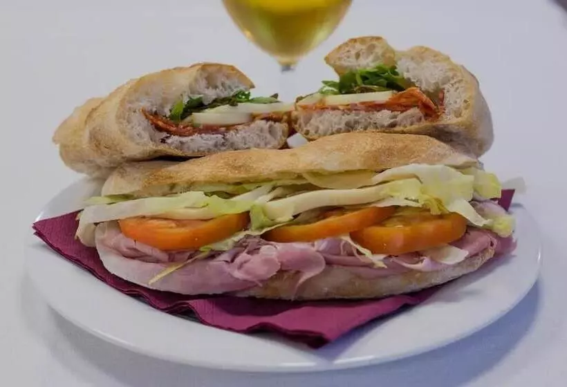 Aamiaismajoitus (B&B) Il Semaforo Sila