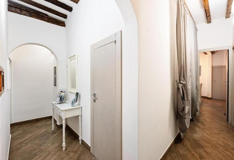 Bed and Breakfast Rooms Old Port Genova