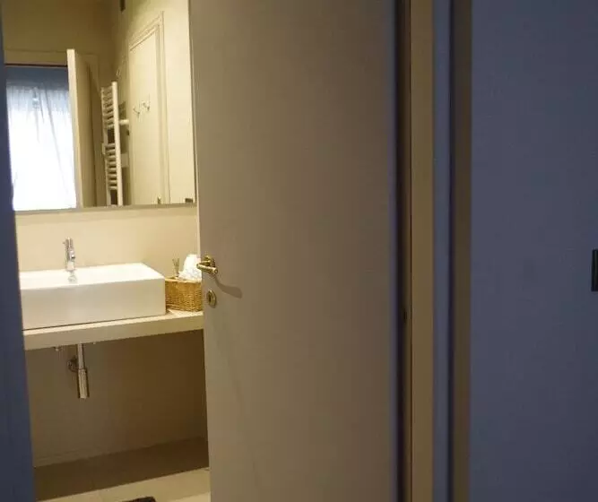 تختخواب و صبحانه Casa Crema   Porta Susa   Torino Centro