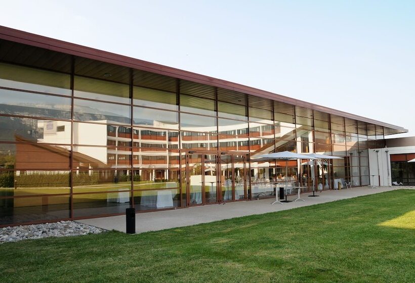 Отель Archamps Porte Sud De Geneve