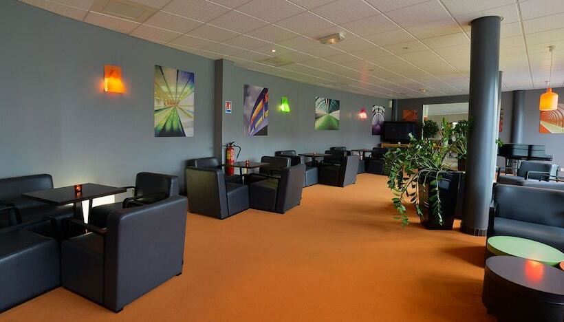 Отель Archamps Porte Sud De Geneve