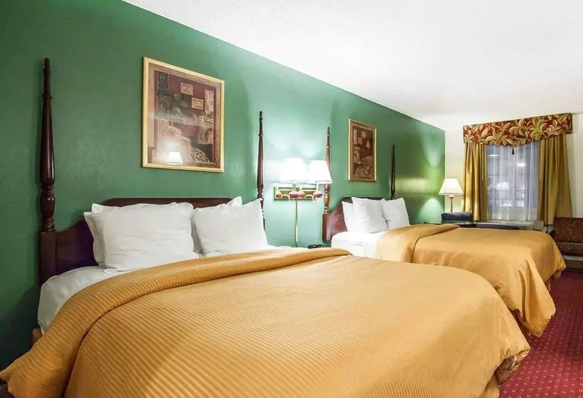 هتل Clarion Inn Branson