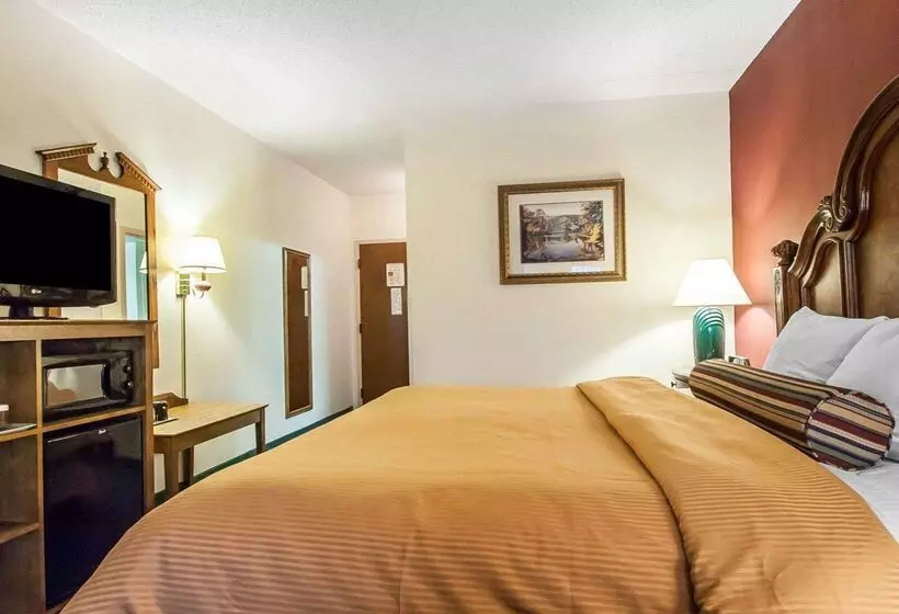 هتل Clarion Inn Branson
