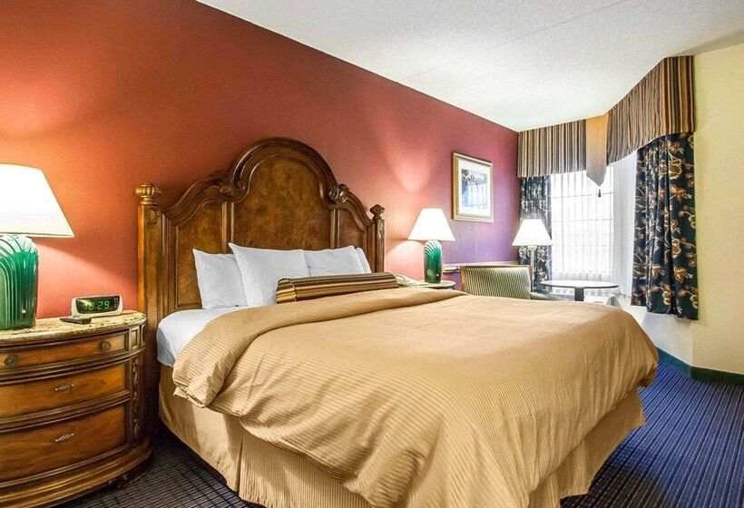 בית מלון כפרי Clarion Inn Branson