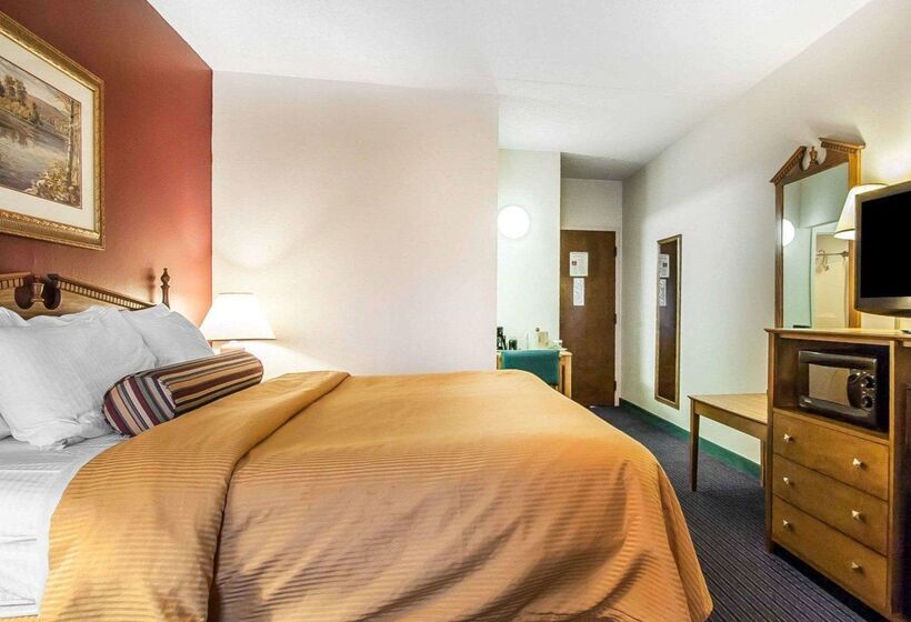 בית מלון כפרי Clarion Inn Branson