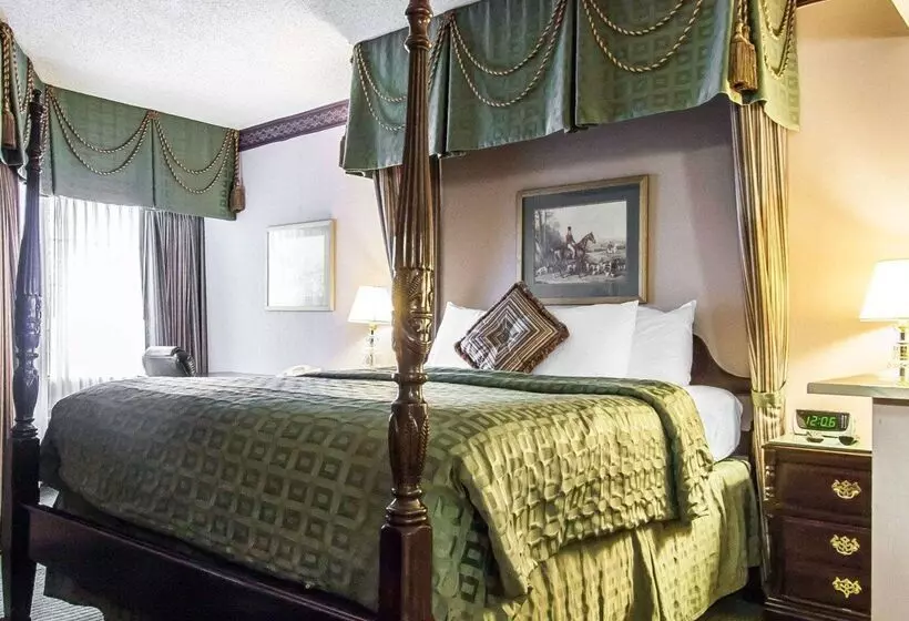 هتل Clarion Inn Branson