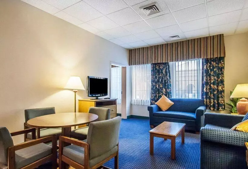 هتل Clarion Inn Branson