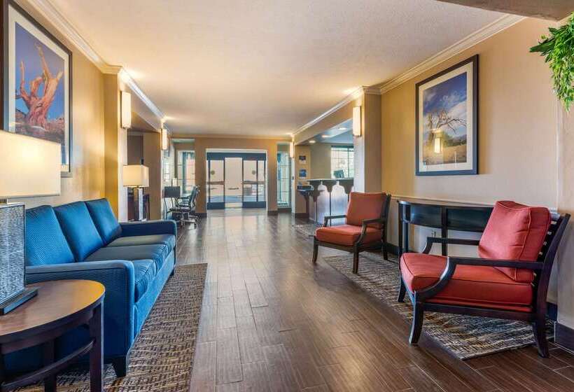 Отель Comfort Inn & Suites El Centro I8