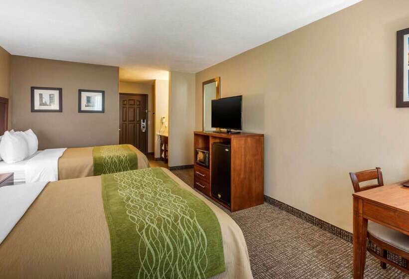 Отель Comfort Inn & Suites El Centro I8