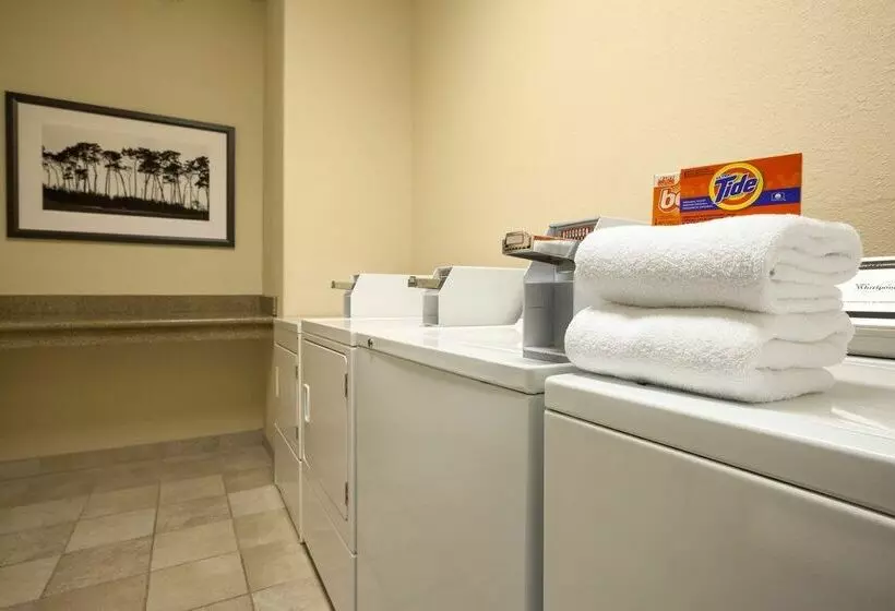 هتل Country Inn & Suites BY Carlson Rochester South