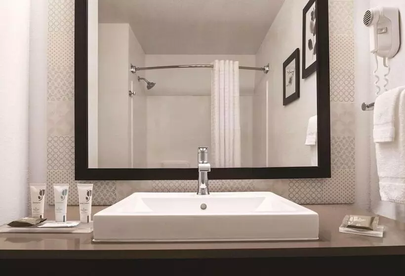 فندق Country Inn & Suites By Radisson, Cottage Grove, Mn