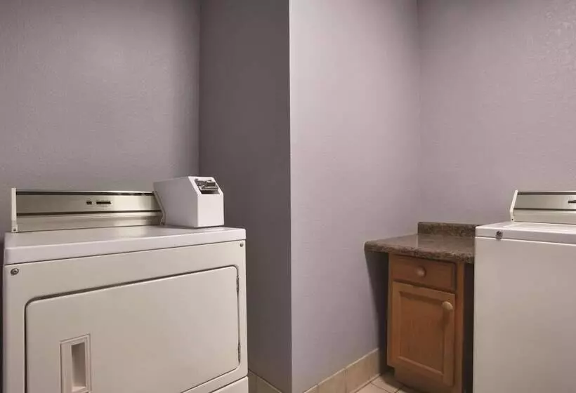 فندق Country Inn & Suites By Radisson, Cottage Grove, Mn