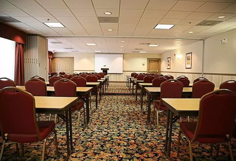 בית מלון כפרי Country Inn & Suites By Radisson, Helen, Ga