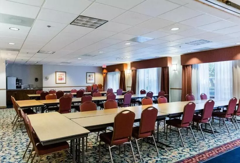 בית מלון כפרי Country Inn & Suites By Radisson, Helen, Ga