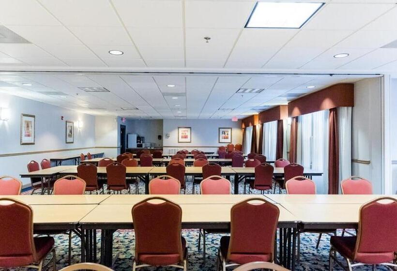 호텔 Country Inn & Suites By Radisson, Helen, Ga